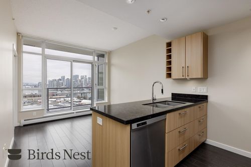 1604-1708 Columbia St, Vancouver, BC, V5Y0H7 | Card Image