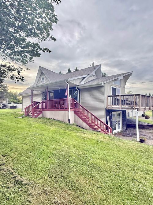 8 Caron Road, Madawaska, ME, 04773 | Card Image