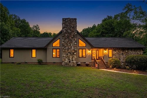 3505 Ivey Ln, Trinity, NC, 27370-7353 | Card Image