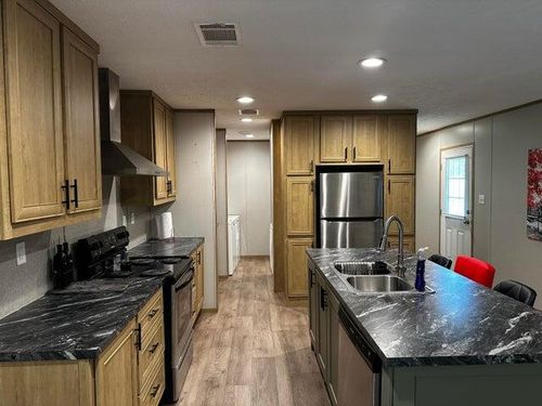 1106 Pontiac Dr, Manning, SC, 29102-6740 | Card Image