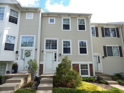 409-409 E Victoria Cir, North Aurora, IL, 60542-5107 | Card Image