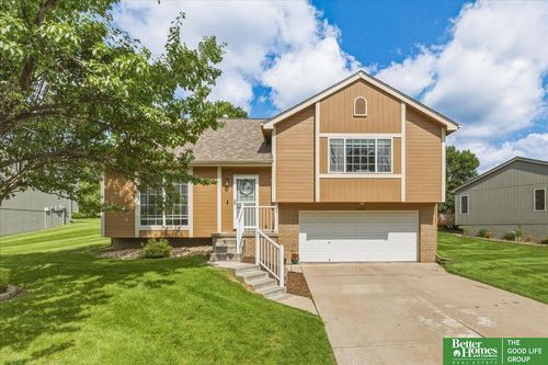 7504 N 77th Avenue, Omaha, NE, 68122 | Card Image