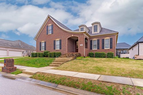 5600 Essex Dr, Newburgh, IN, 47630-9834 | Card Image