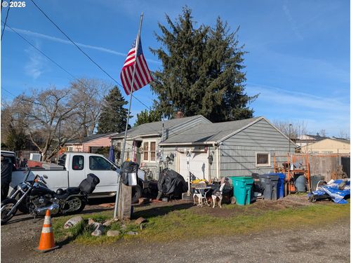 8821 Se Rhone St, Portland, OR, 97266 | Card Image
