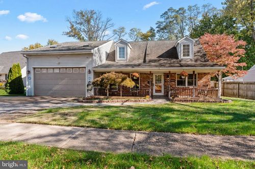 212 Plumbridge Dr, LEVITTOWN, PA, 19056-3536 | Card Image