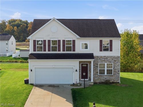 4418 Chevron Cir, Massillon, OH, 44646-9672 | Card Image