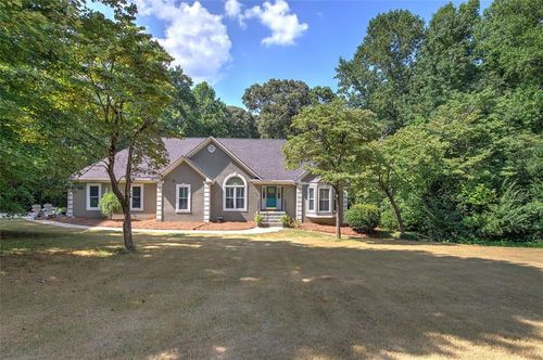 915 Oak Grove Rd, Carrollton, GA, 30117-9517 | Card Image