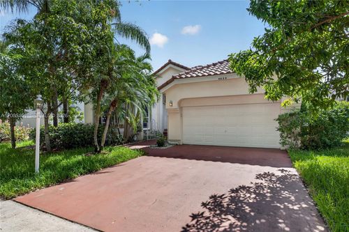 4033 Trenton Ave, Hollywood, FL, 33026-4922 | Card Image