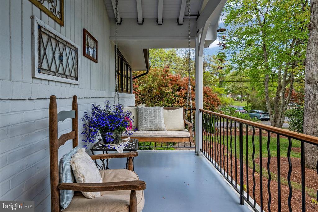 Edgemere Dr, Annapolis, MD 21403