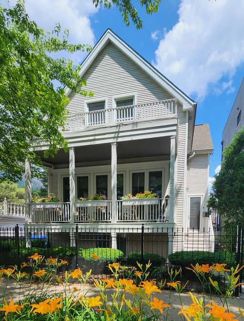 2426 W Lyndale St, Chicago, IL, 60647-3111 | Card Image
