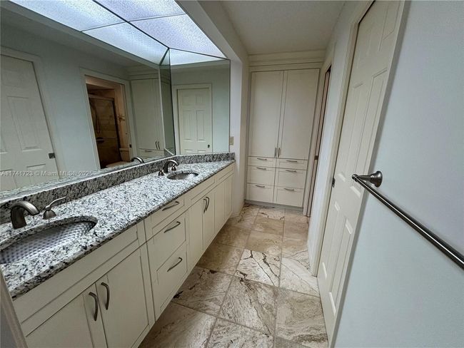 APT-9 - 6041 Se Landing Way, Condo with 3 bedrooms, 2 bathrooms and null parking in Stuart FL | Image 24
