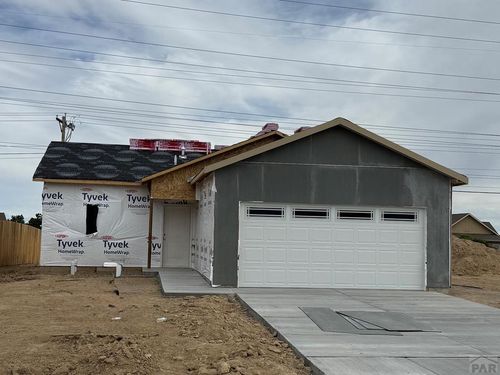 5204 Gannet Ln, Pueblo, CO, 81008-9720 | Card Image