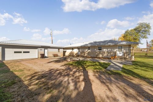 103 S Madison Ave, New Underwood, SD, 57761-8000 | Card Image