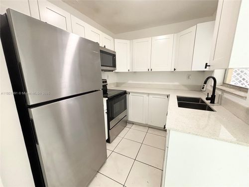 apt-4-3203 Nw 5th Ter, Pompano Beach, FL, 33064-3046 | Card Image