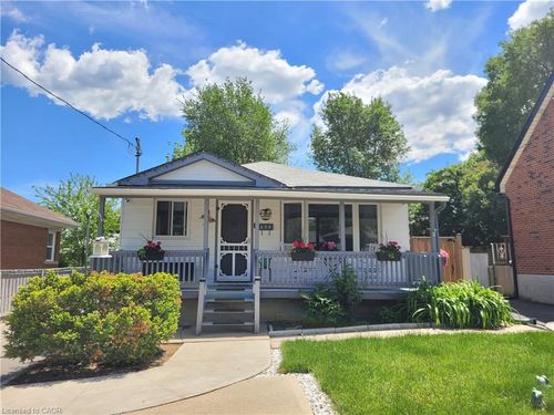 239 West 18th Street, Hamilton, ON, L9C4H1 | Card Image