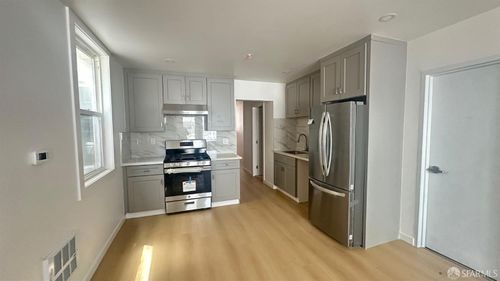 1553 Leavenworth St, San Francisco, CA, 94109-3219 | Card Image