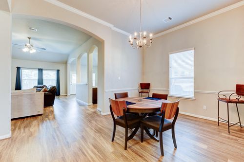 2513 Holly Laurel Mnr, Conroe, TX, 77304-5186 | Card Image