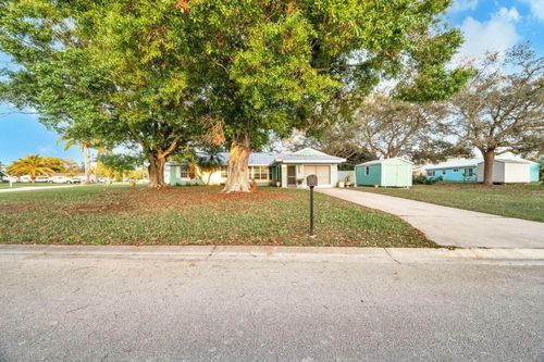1561 Se Hagwood Ct, Port St Lucie, FL, 34952-7547 | Card Image