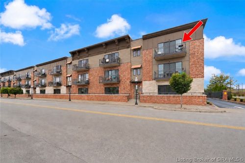 239 Mulberry St, Jeffersonville, IN, 47130-3352 | Card Image