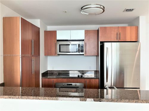 apt-3005-300 S Biscayne Blvd, Miami, FL, 33131-5355 | Card Image
