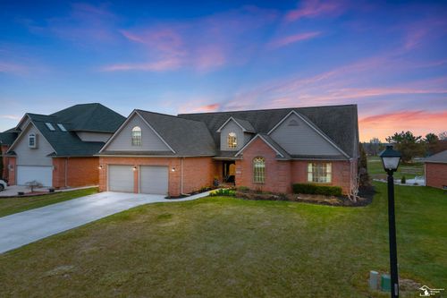 785 Saint James Park Ave, Monroe, MI, 48161-9064 | Card Image