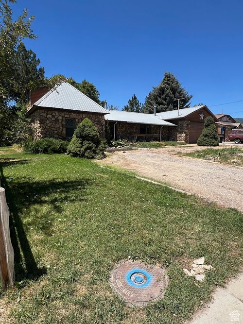 125 Center St, Midway, UT, 84049-6325 | Card Image