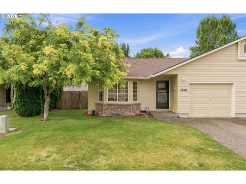 1528 Sw Harbor Dr, McMinnville, OR, 97128-5690 | Card Image