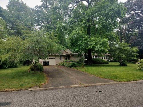 906 White Oak Drive, South Bend, IN, 46617-1852 | Card Image