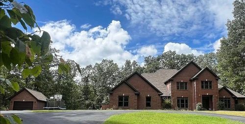 847 Woodland Hills Dr, Mountain View, AR, 72560-7956 | Card Image