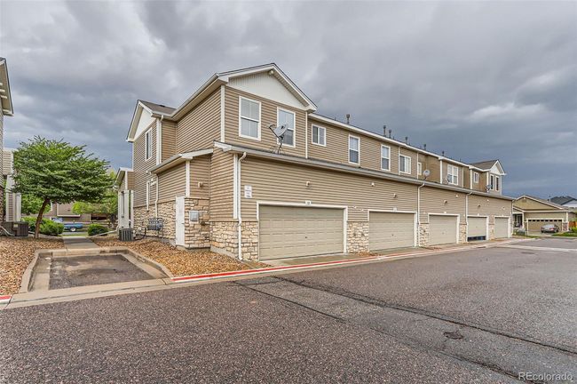 End Unit - 2 car garage | Image 19