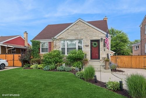 2247 S 7th Ave, North Riverside, IL, 60546-1228 | Card Image