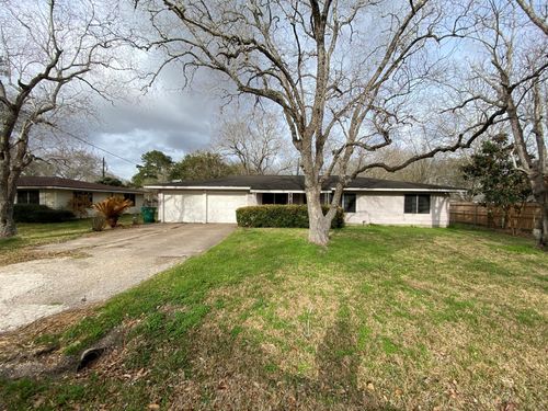 802 Mable Avenue, El Campo, TX, 77437 | Card Image