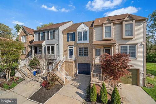 6821 Malton Ct, CENTREVILLE, VA, 20121-2557 | Card Image