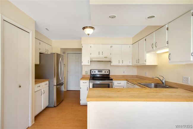 C - 25 Coolbrook Court, Condo with 2 bedrooms, 1 bathrooms and null parking in Amherst NY | Image 6