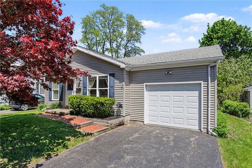 98 Dewberry Dr, Irondequoit, NY, 14622-1243 | Card Image