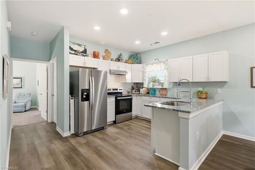 719 Meadowgreen Village Dr, Eden, NC, 27288-3670 | Card Image