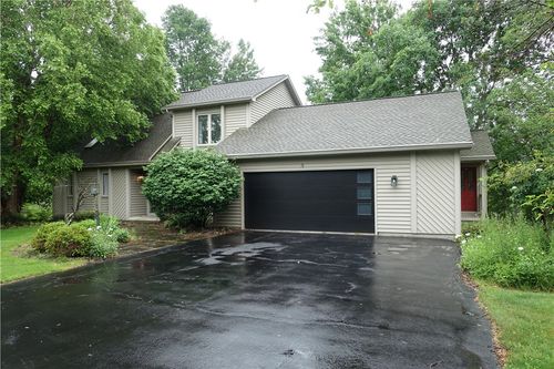 15 Valewood Run, Penfield, NY, 14526 | Card Image