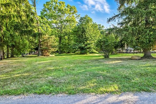 2766 Robertson Rd, Sharpsville, PA, 16150-4614 | Card Image