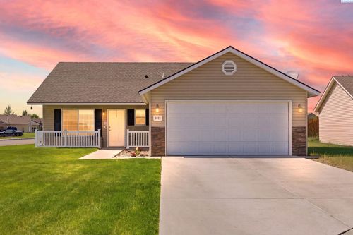 5512 Leon Ct, Pasco, WA, 99301-2608 | Card Image