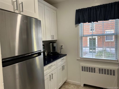 apt-7-180 Pinewood Rd, Hartsdale, NY, 10530-1411 | Card Image