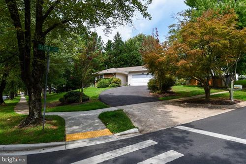 16500 Sioux Ln, GAITHERSBURG, MD, 20878-2049 | Card Image