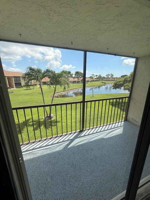apt-f2-811 Sky Pine Way, Greenacres, FL, 33415-9031 | Card Image