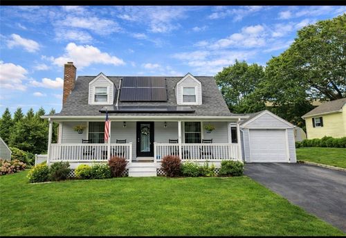 33 Rose Hill Dr, Cranston, RI, 02920-3022 | Card Image