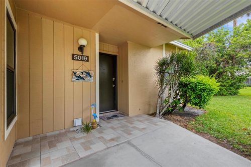 31-5019 Village Gardens Dr, SARASOTA, FL, 34234-4016 | Card Image