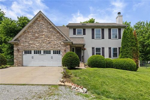 703 North Lincoln Street, Hamilton, MO, 64644 | Card Image