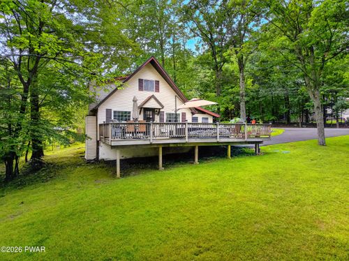 100 Westwood Dr, Dingmans Ferry, PA, 18328-4446 | Card Image