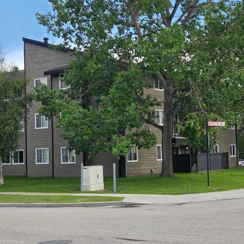 316a-5611 10 Ave, Edson, AB, T7E1R4 | Card Image