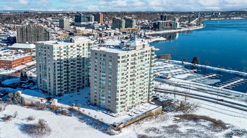 401-2 Toronto St, Barrie, ON, L4N9R2 | Card Image