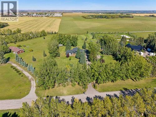 126 Huggard Road, Rural Rocky View County, AB, T3Z2C3 | Card Image