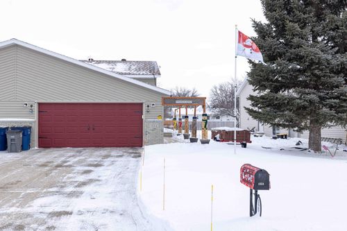 1224 7th Street N, Moorhead, MN, 56560 | Card Image